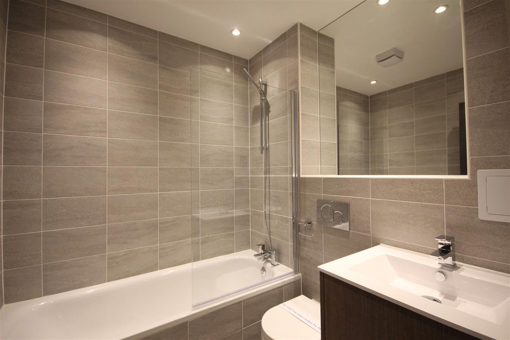 Property photo 3 of 8 Property Photo