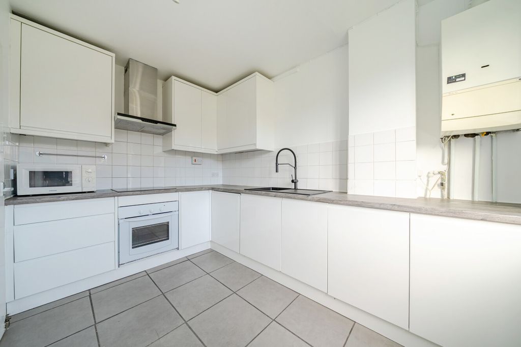 Property photo 1 of 17 1541037-21-6Ae33d...