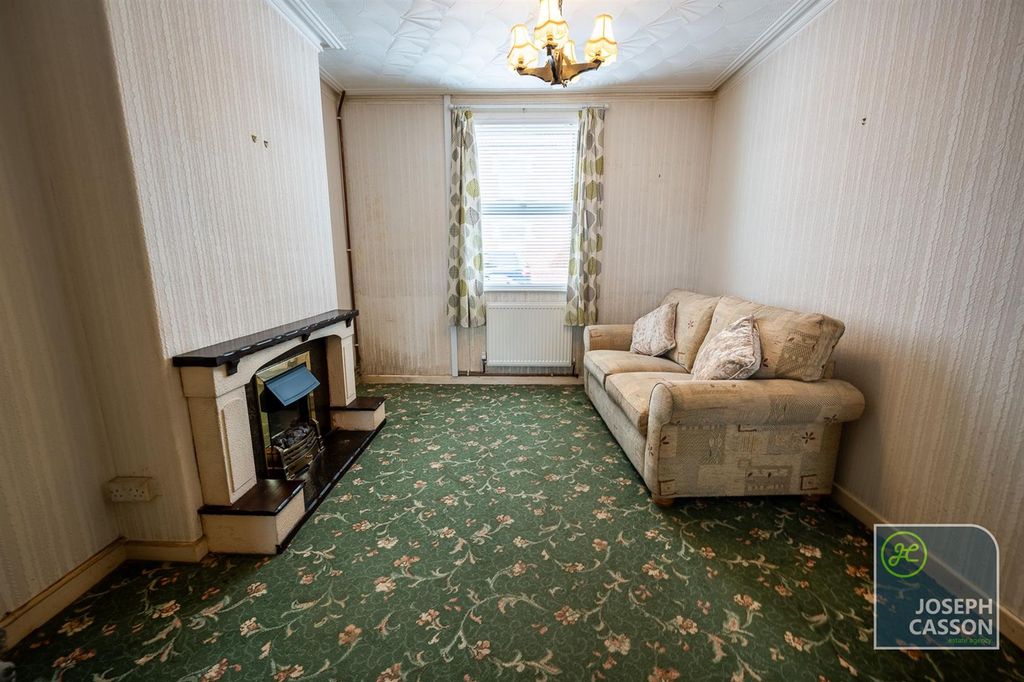 Property photo 3 of 14 Dsc02499-Hdr.Jpg