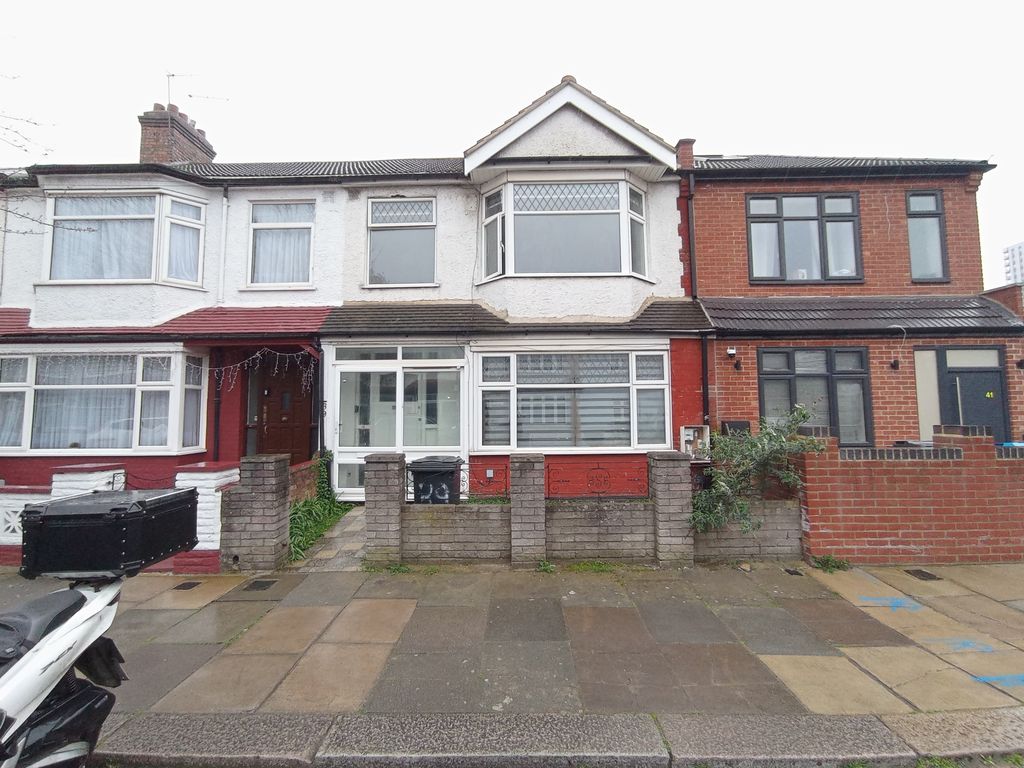 Property photo 2 of 12