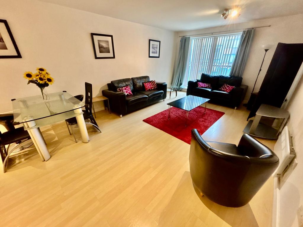 Property photo 2 of 8