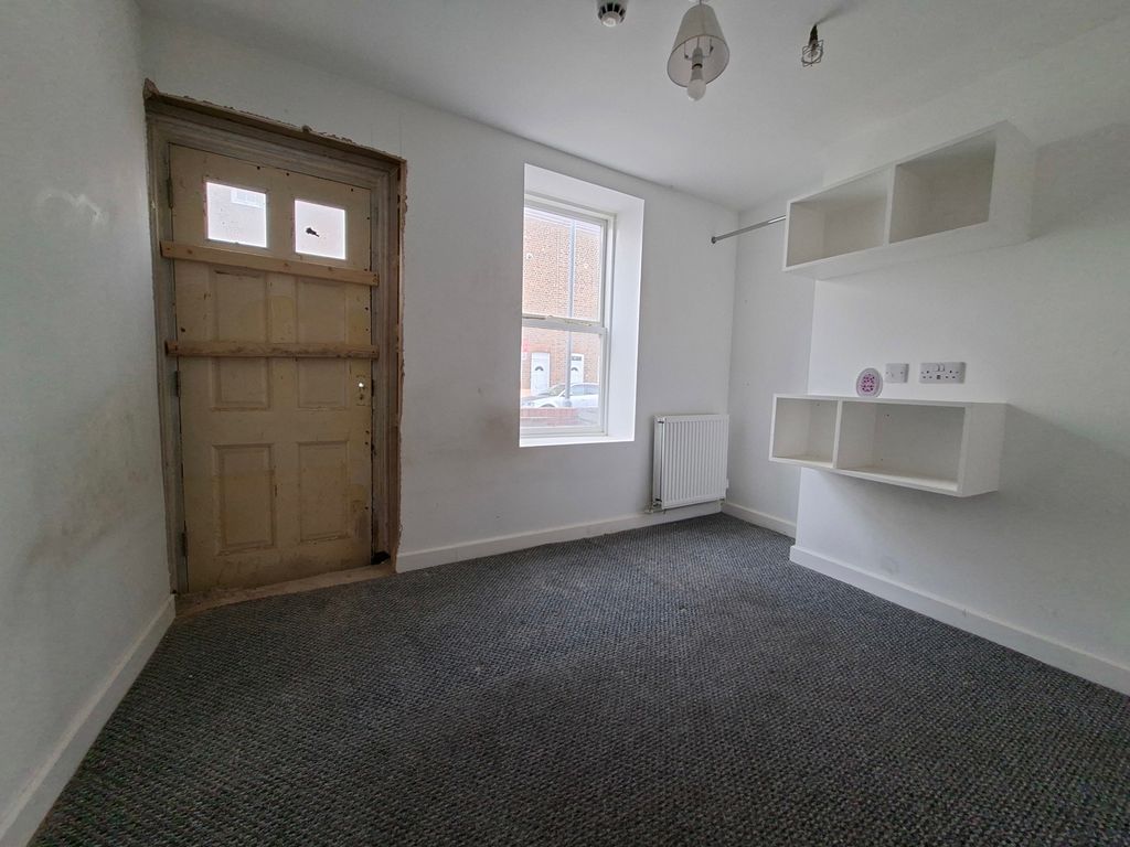 Property photo 2 of 11 Pbox-Img.Jpg