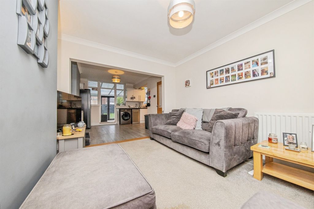 Property photo 2 of 22