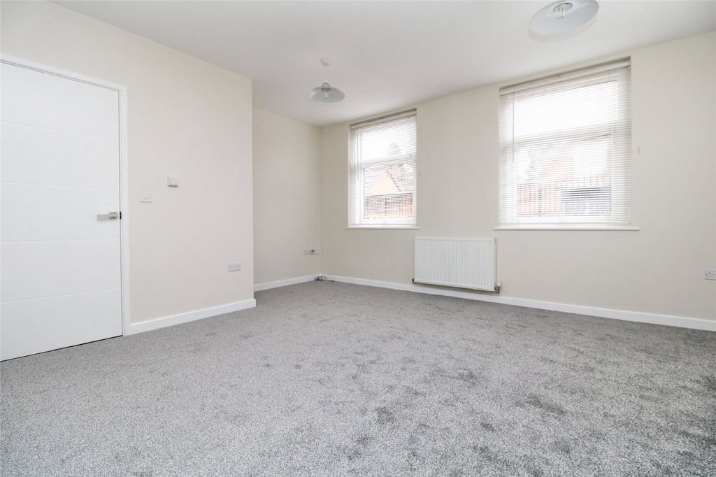 Property photo 3 of 11 Picture No. 10