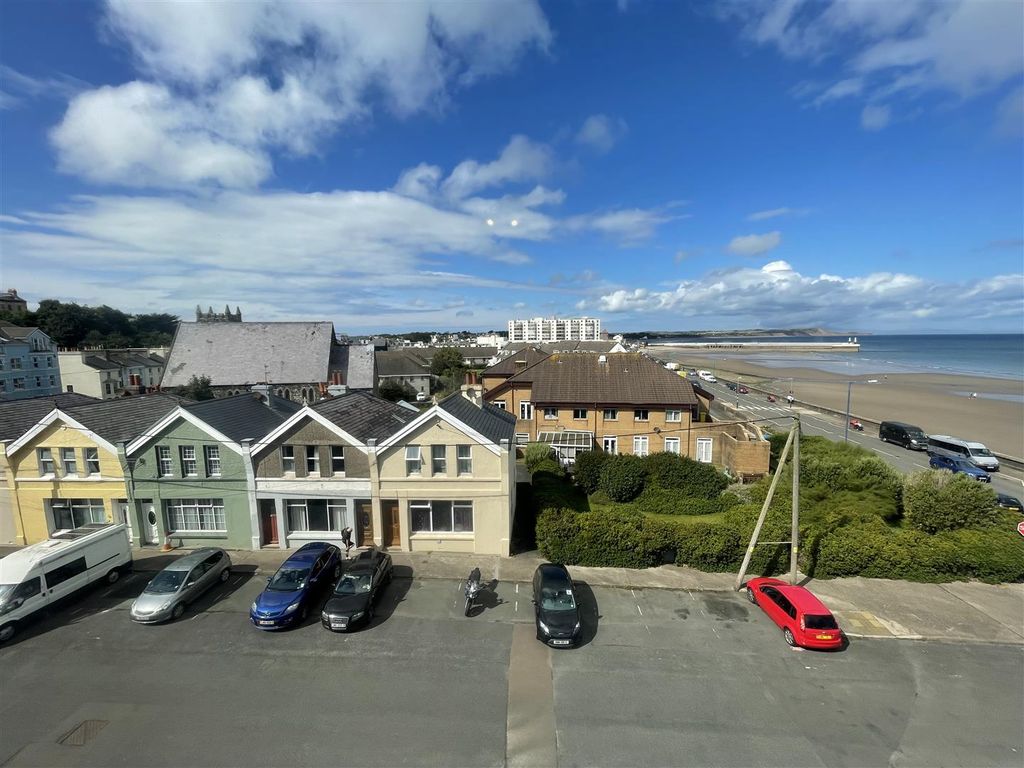 Property photo 3 of 13 3.Jpg