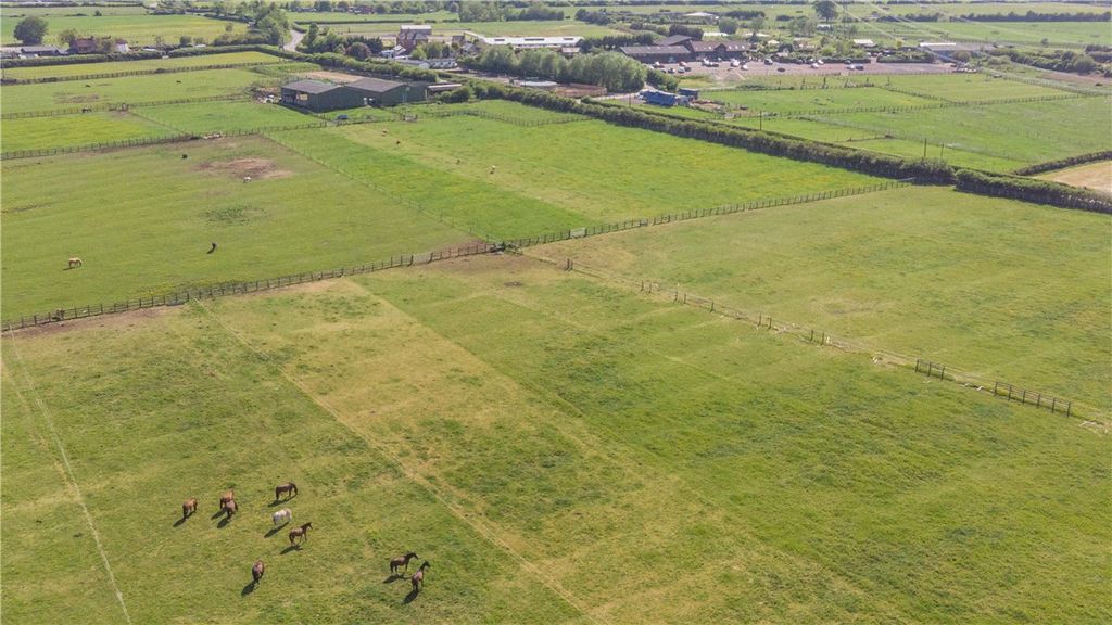 Property photo 2 of 19 Picture No. 01