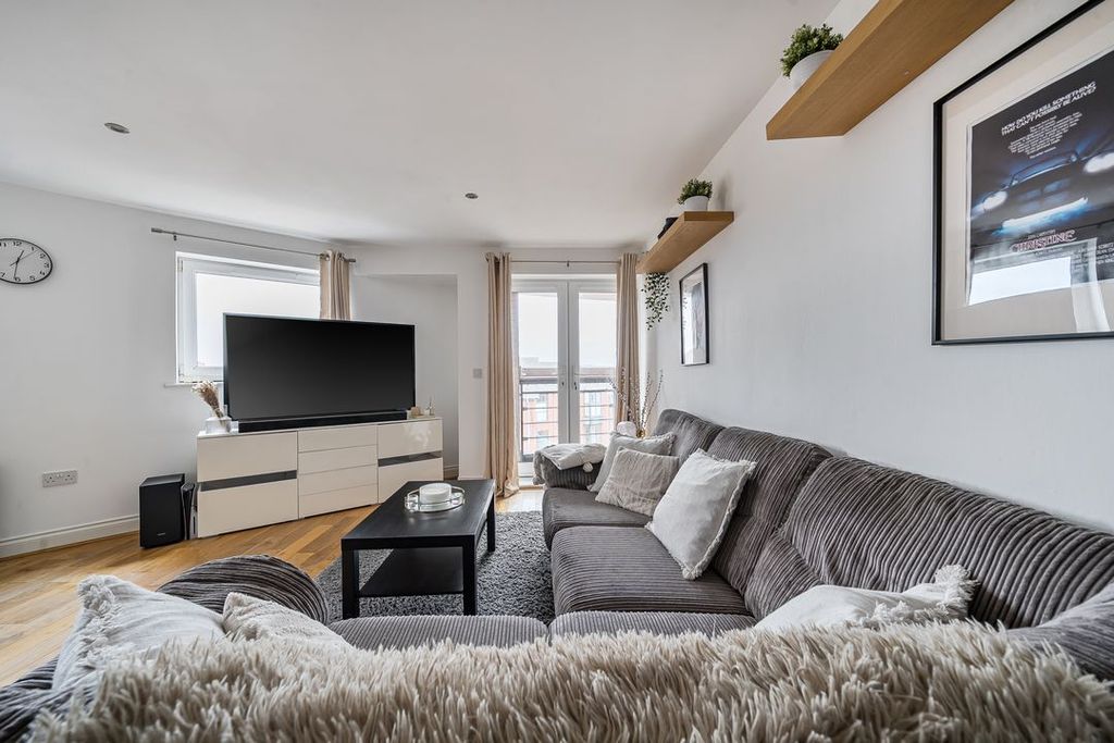 Property photo 3 of 18 1417205269959c2049d72