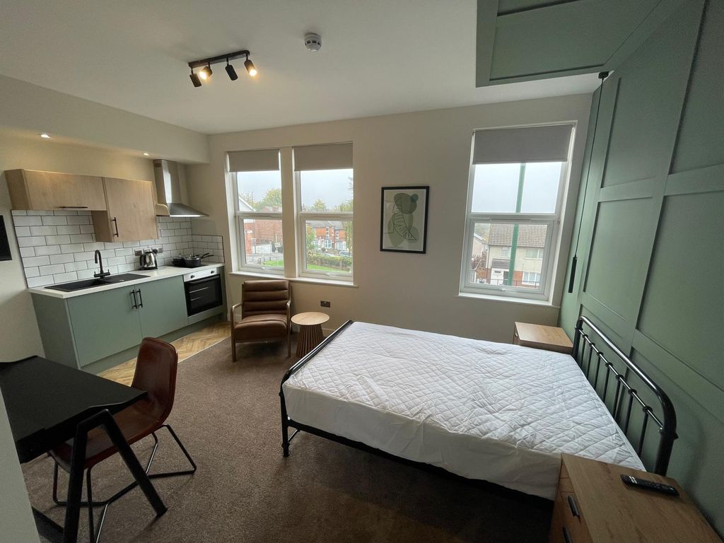 Property photo 2 of 14