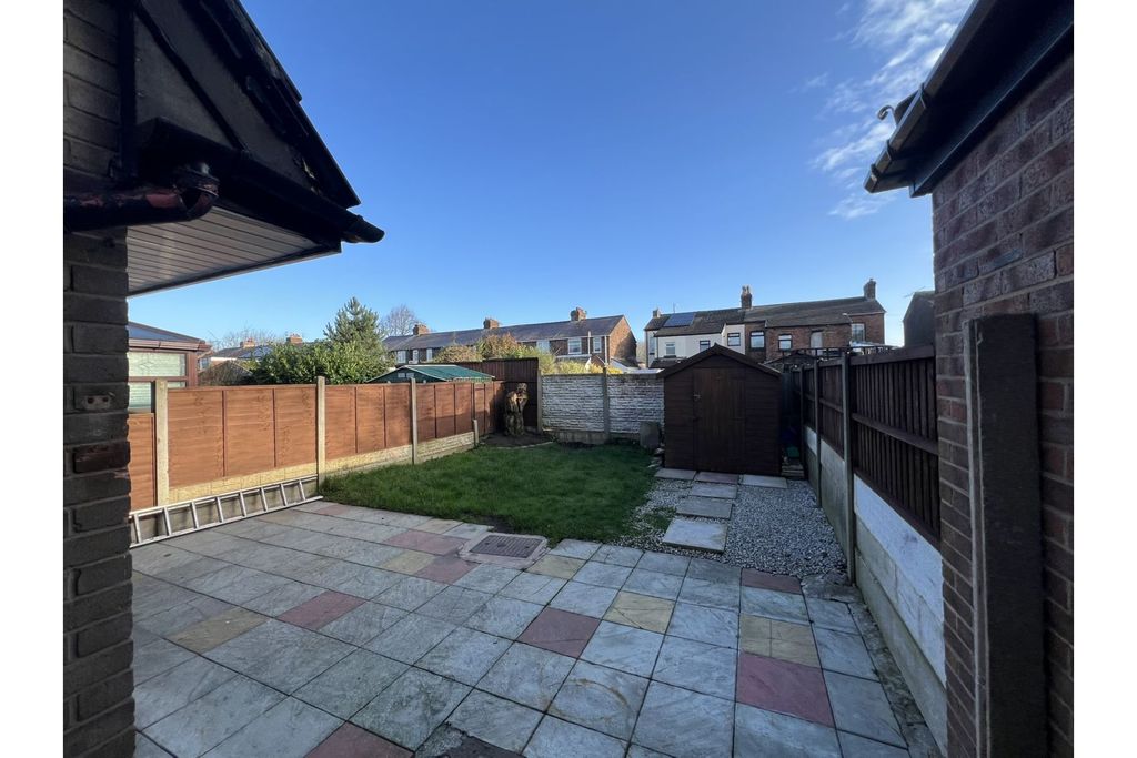 Property photo 3 of 10 Garden