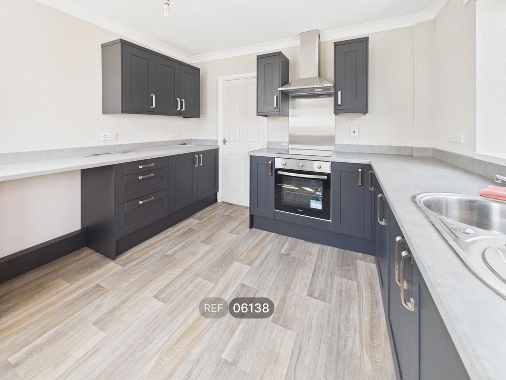 Property photo 2 of 15 Kitchen