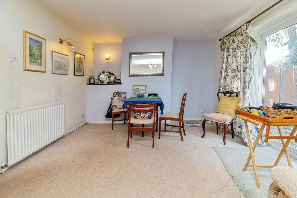 Property photo 3 of 17 Photo