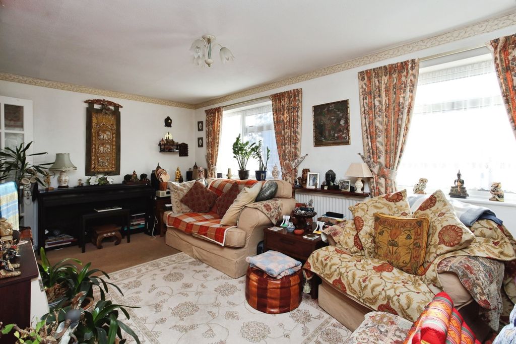 Property photo 2 of 20 Pbox-Img.Jpg