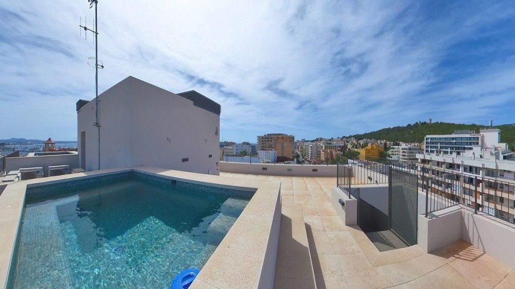 Property photo 1 of 17 4A Rooftop Terrace And Plunge Pool