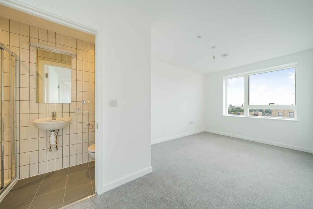 Property photo 2 of 8 Picture No. 07