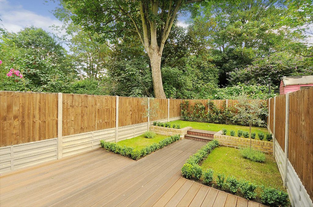 Property photo 2 of 7 Photo