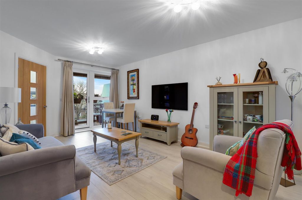Property photo 1 of 15 02-67Aajhmcs - 22 Lewis House - 4.Jpg