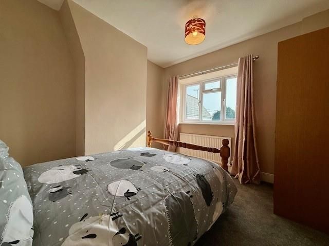 Property photo 1 of 7 Room 4.Jpg