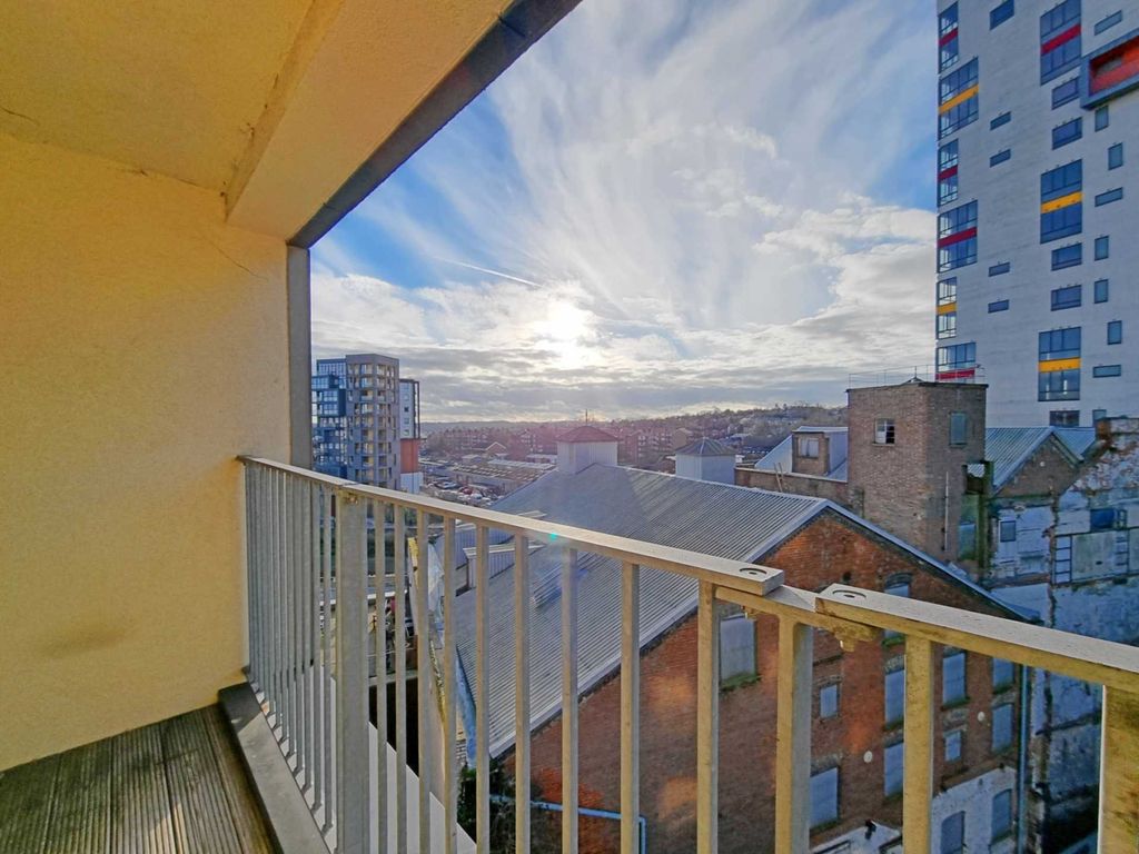 Property photo 1 of 18
