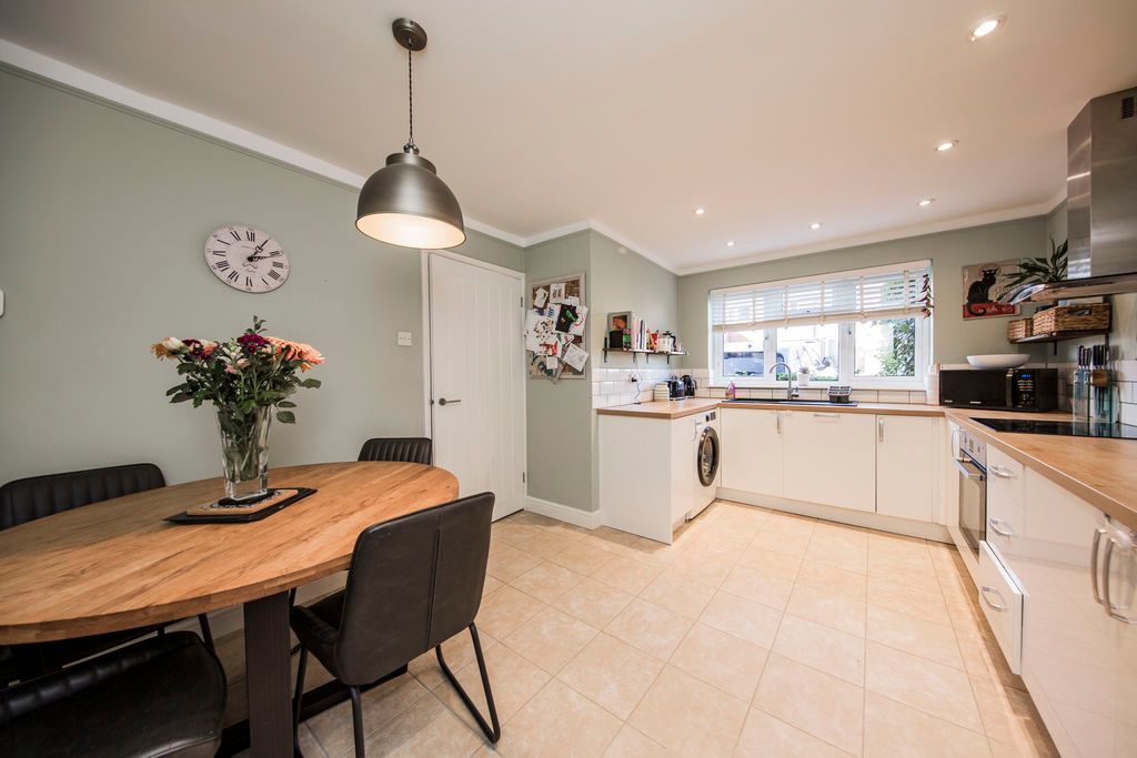 Property photo 2 of 18 Kitchen/Diner