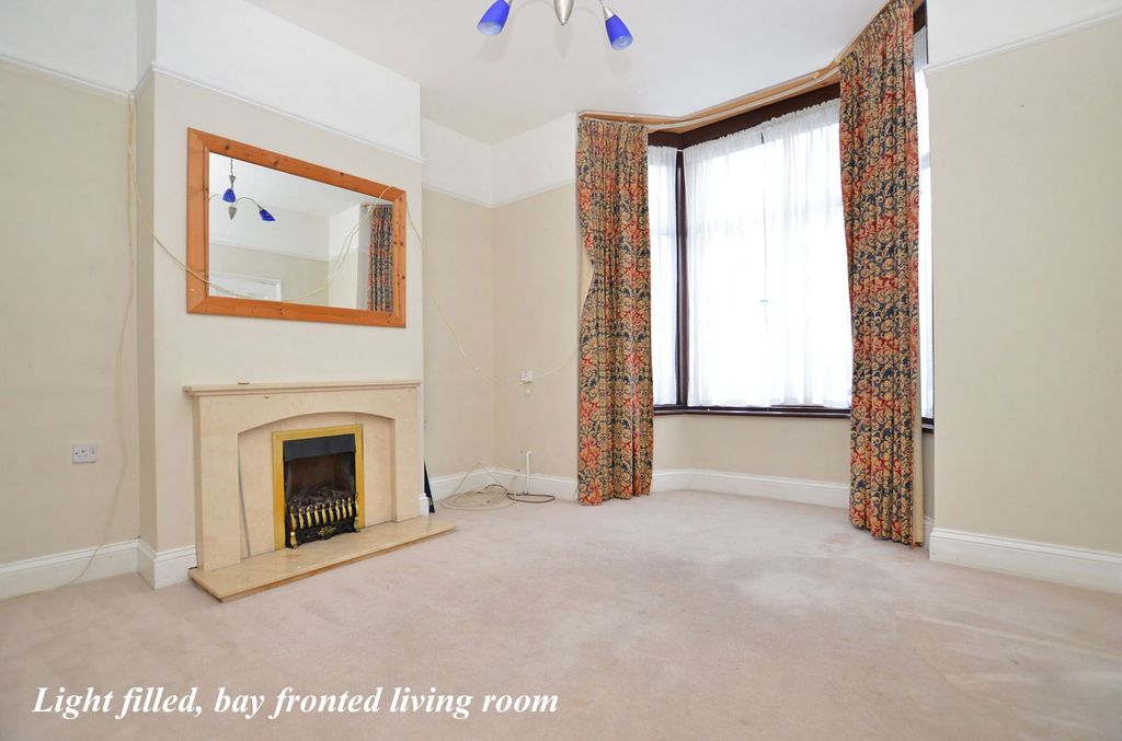 Property photo 2 of 10 2 - Living-Room