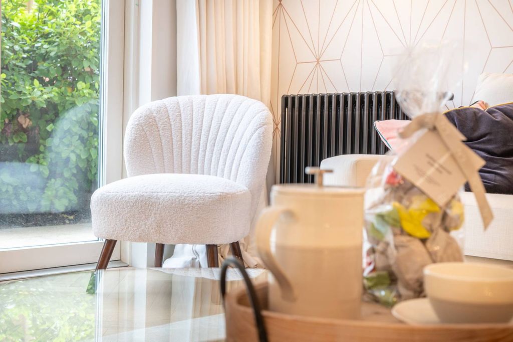 Property photo 2 of 22