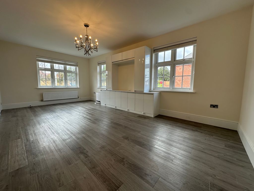 Property photo 2 of 12 Image