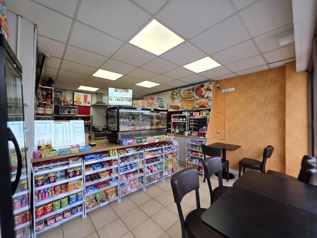 Property photo 2 of 6