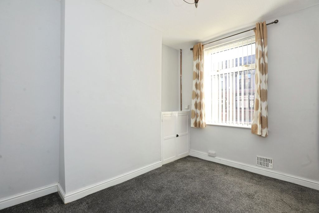 Property photo 3 of 14 Pbox-Img.Jpg