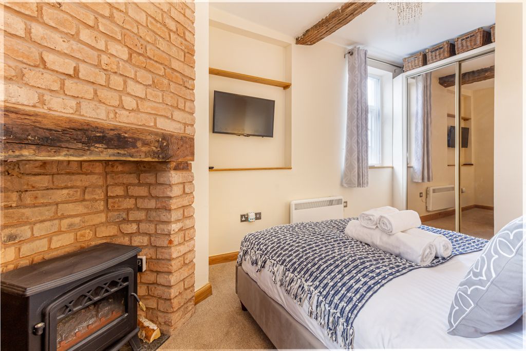 Additional image 8 of 2 bed flat for sale6 - 8 Widemarsh Street, Hereford HR4