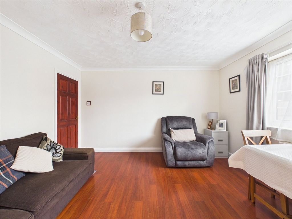 Property photo 3 of 14 Picture No. 04