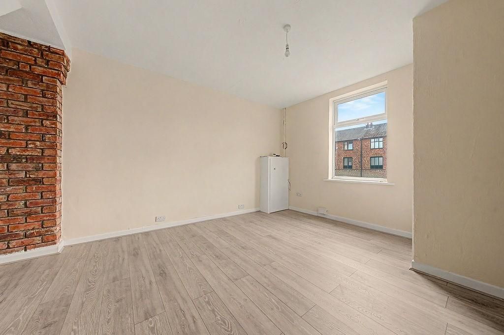 Property photo 3 of 11 Gallery