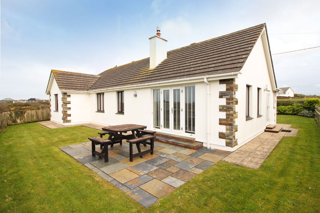 Property photo 2 of 16 Rear