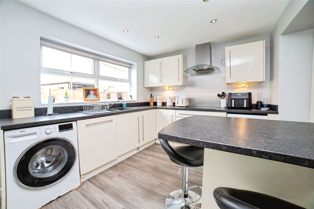 Property photo 3 of 25 Picture No. 36