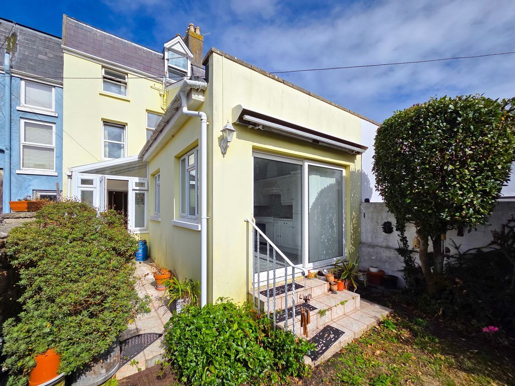 Property photo 1 of 25