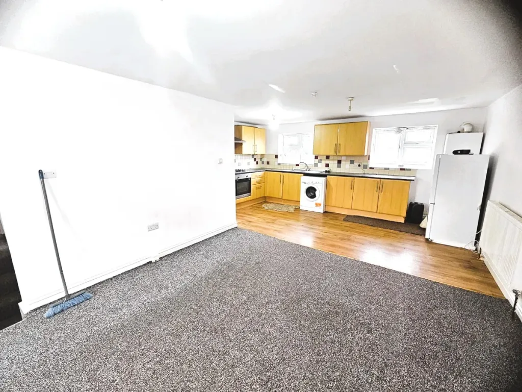 Property photo 3 of 16