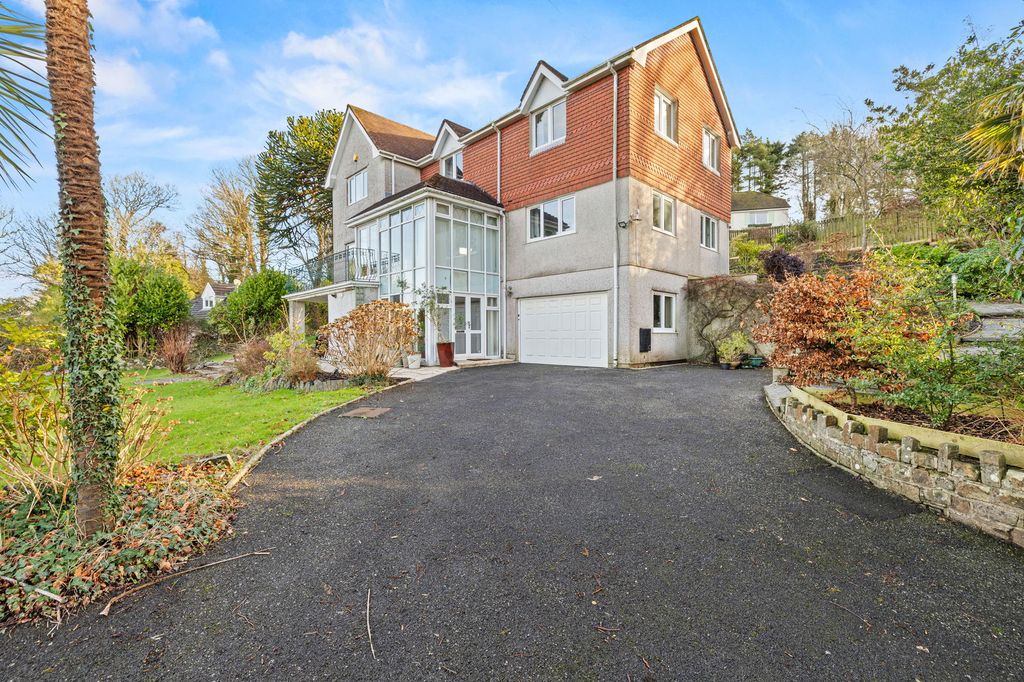 Property photo 2 of 37