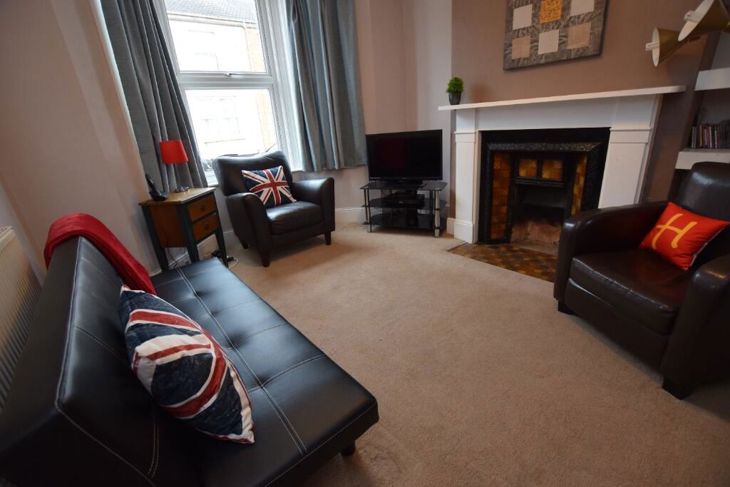 Property photo 2 of 9
