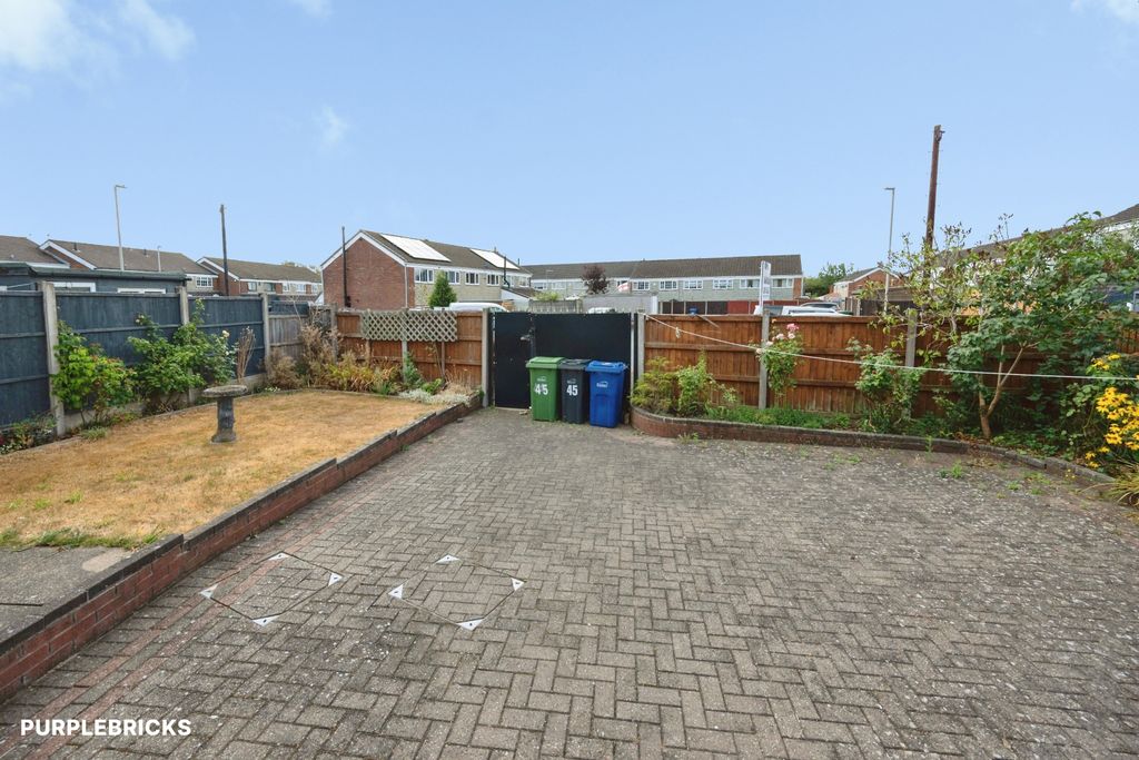 Property photo 3 of 21