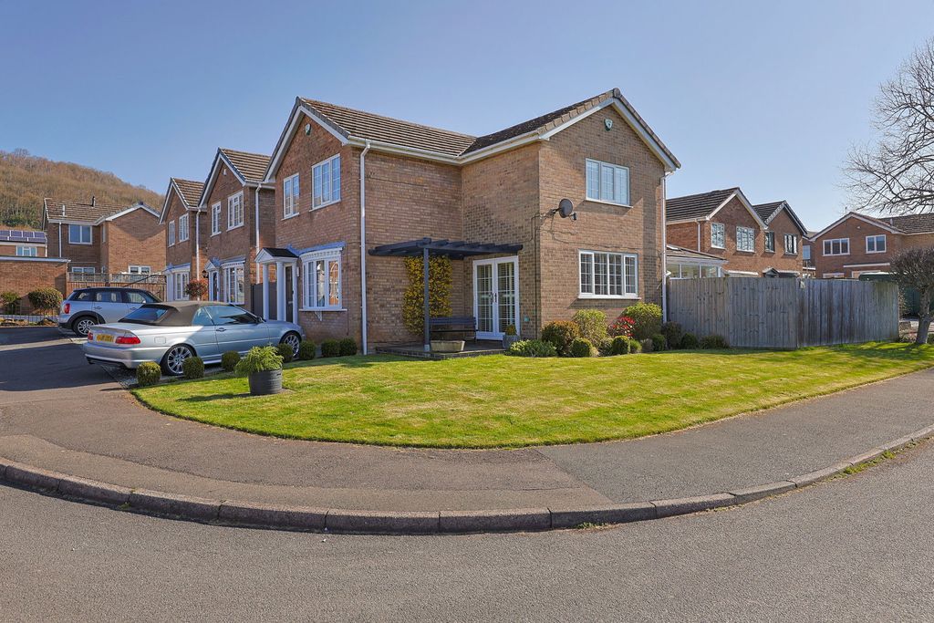 Property photo 1 of 26