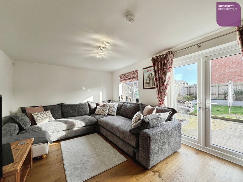 Property photo 2 of 19 Living Room