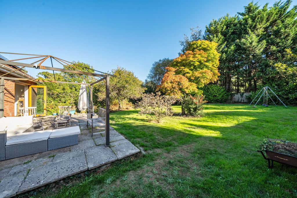 Property photo 2 of 19
