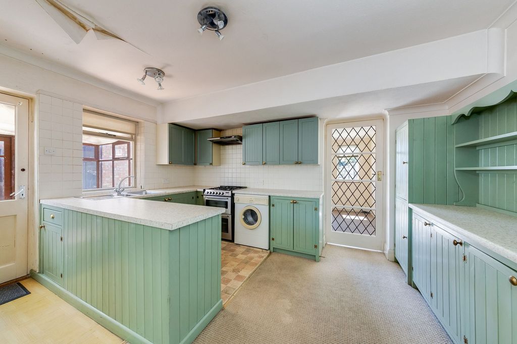 Property photo 3 of 18