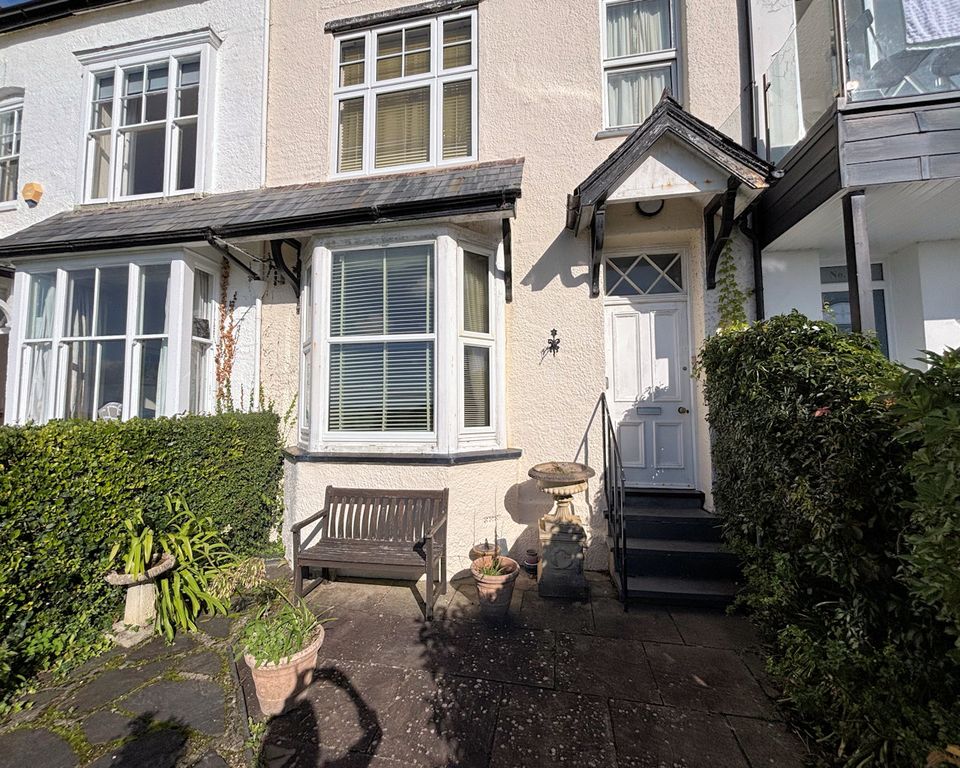 Property photo 3 of 49