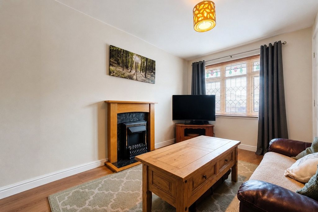 Property photo 2 of 12 Picture No. 28