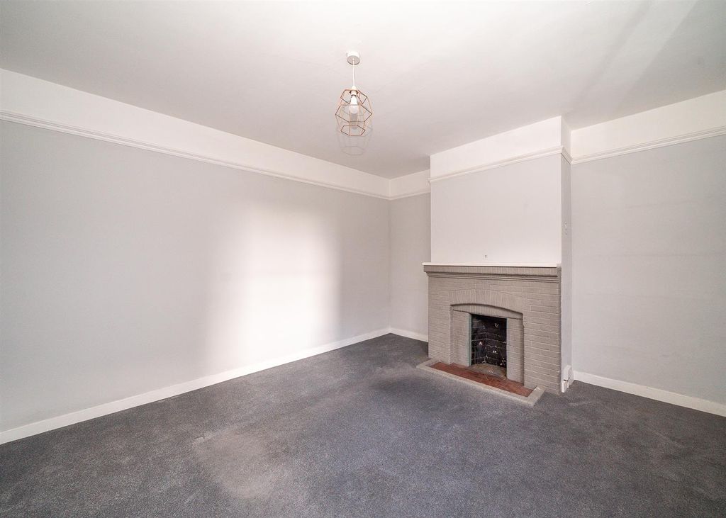 Property photo 3 of 13 35-Church-Street-1003.Jpg