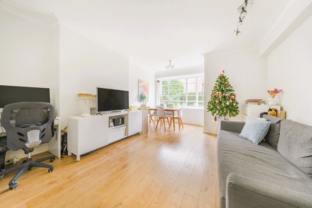 Property photo 2 of 11 Picture No. 08