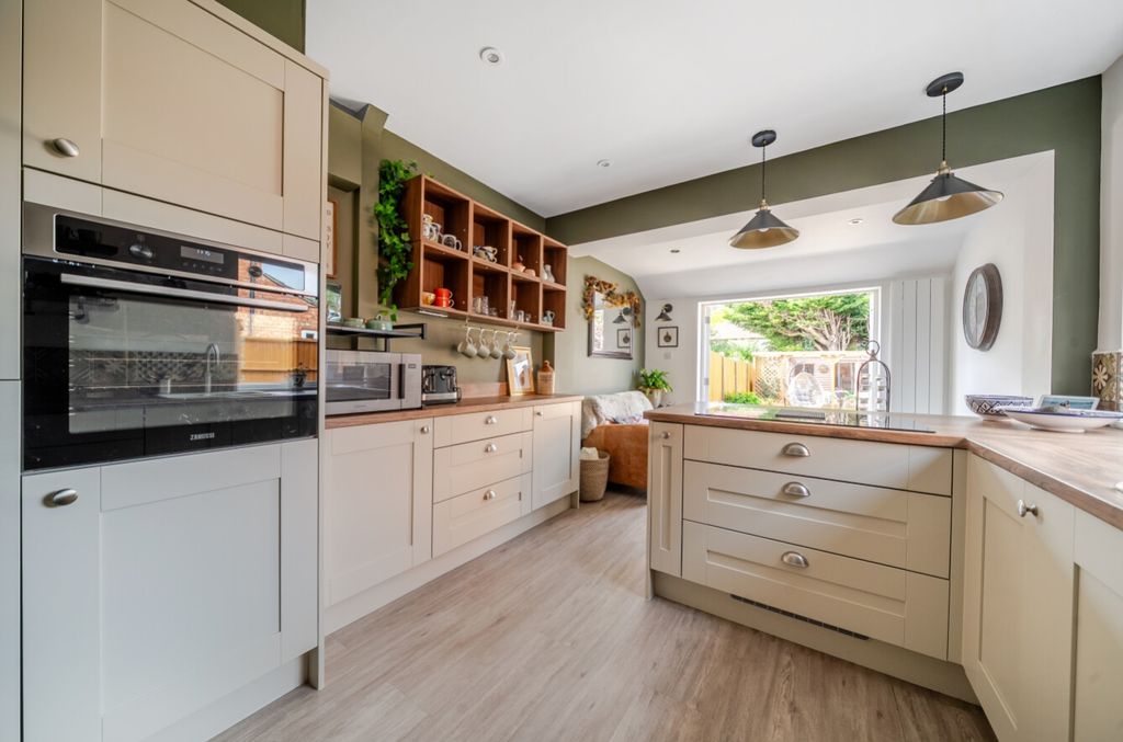 Property photo 3 of 30 1497700-9-6A61Ff7Fecb7d