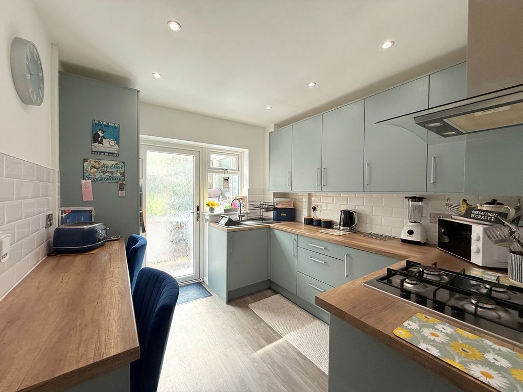 Property photo 2 of 18