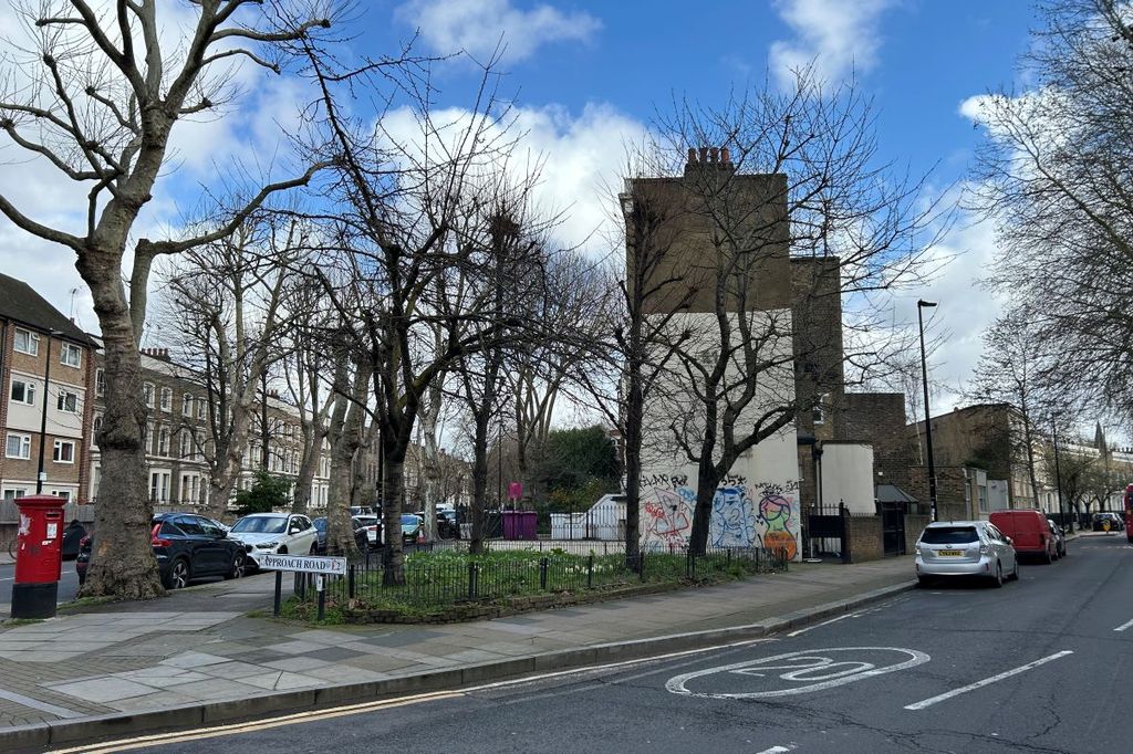 Property photo 3 of 5