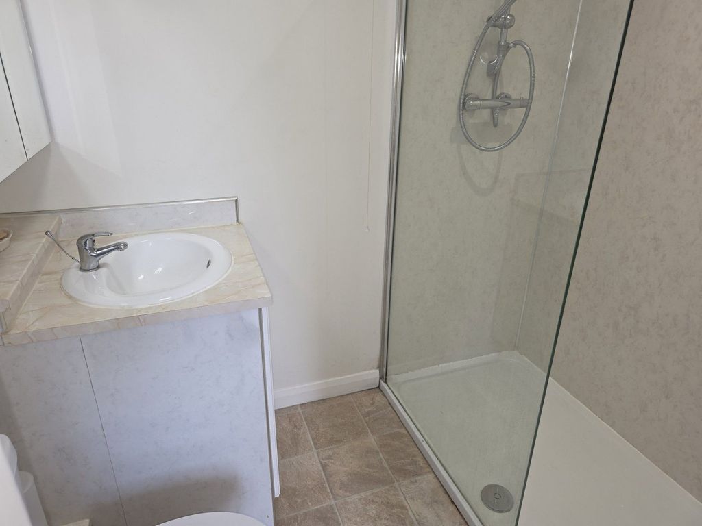 Property photo 3 of 25